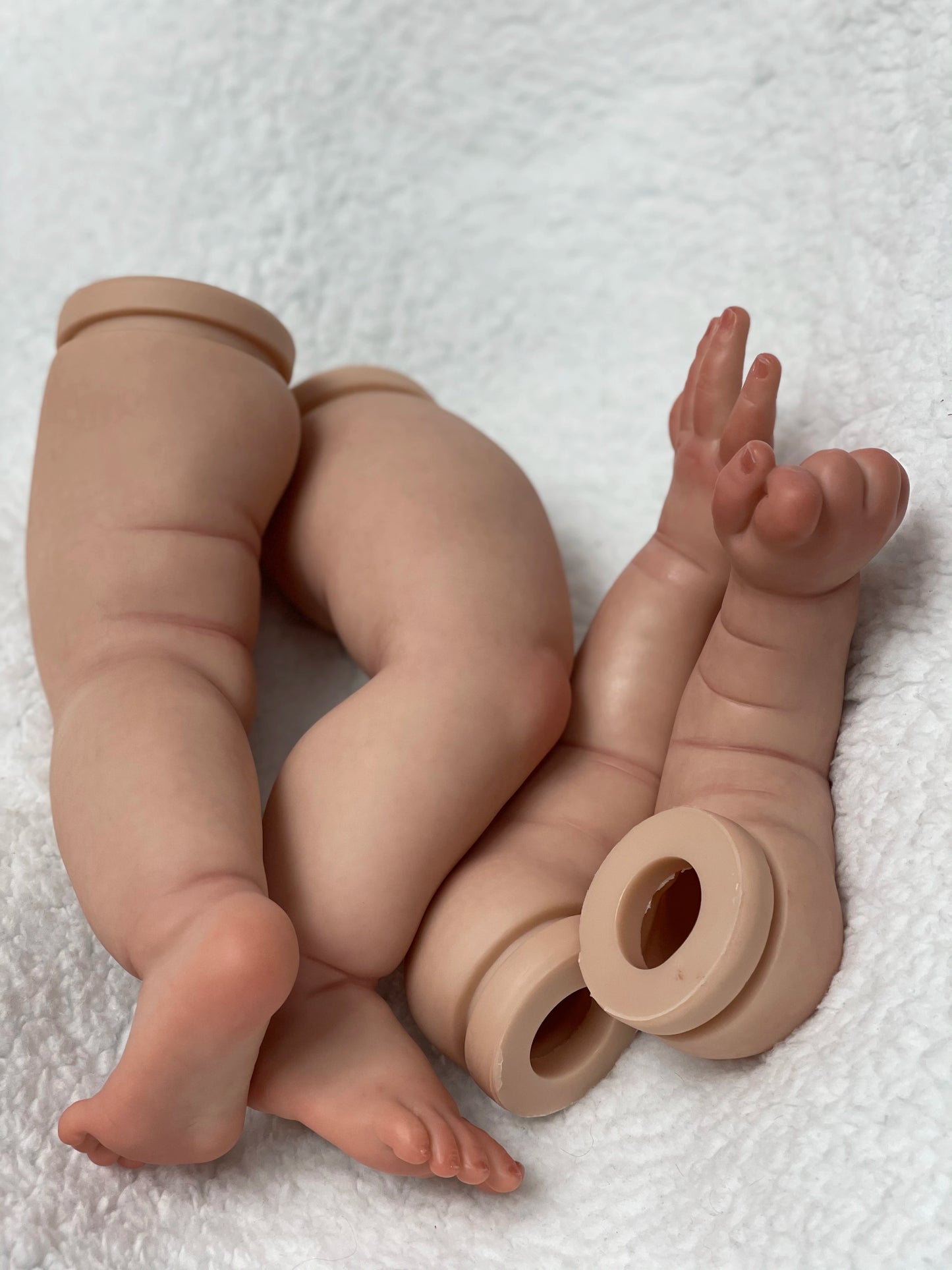 22 Inch Kit Reborn Painted Reborn Kits Maggie Bebe Reborn Doll DIY Painted Lifelike Unfinished Doll